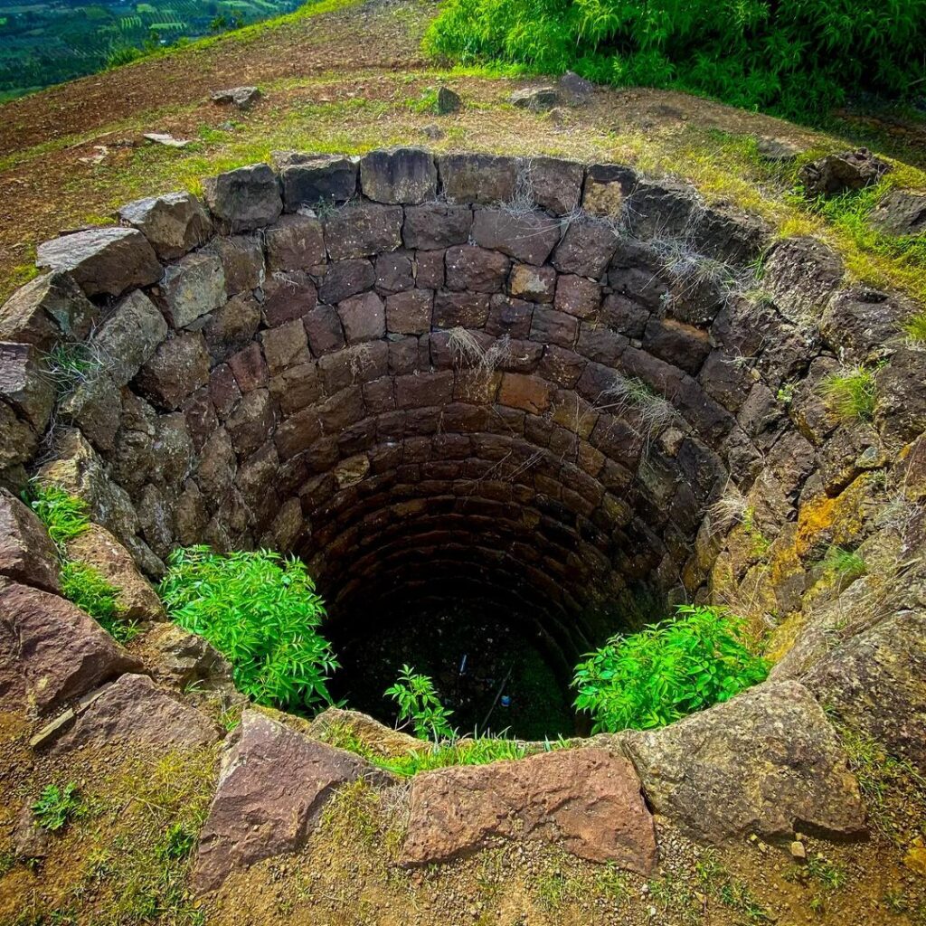 Malhargad fort wells