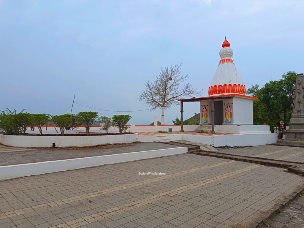 chaturmukh temple