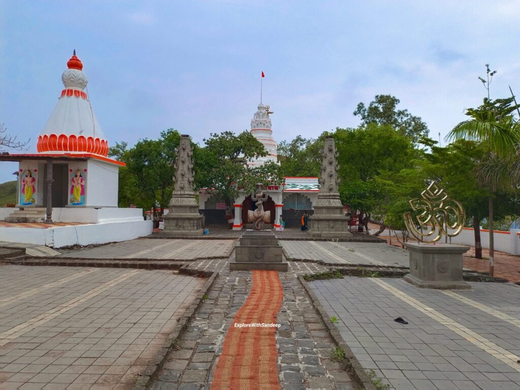 chaturmukh Temple