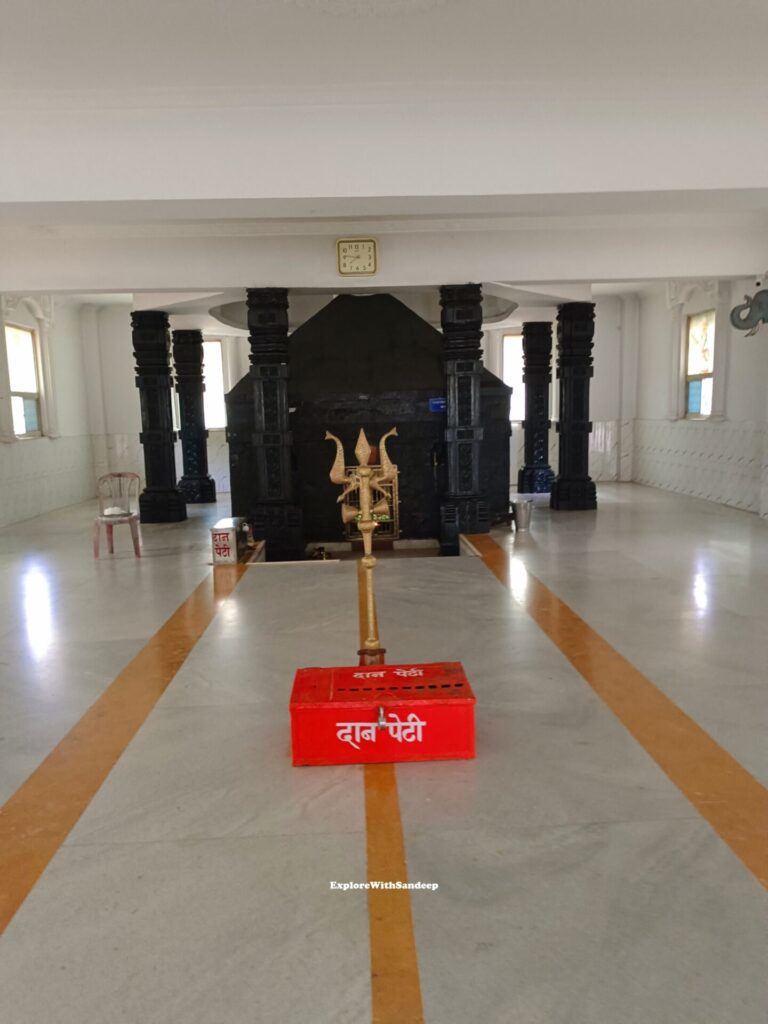 chaturmukh temple