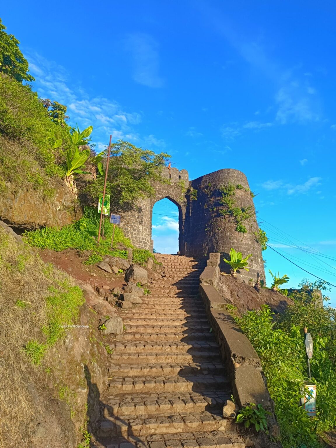 Sinhagad Fort: Gateway to Maratha History and Scenic Beauty