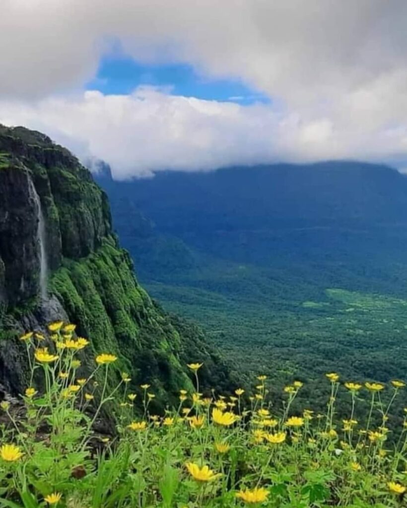 naneghat reverse waterfall