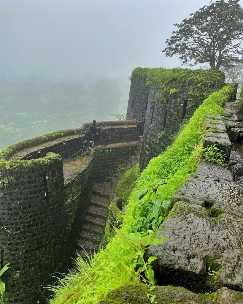 tikona fort