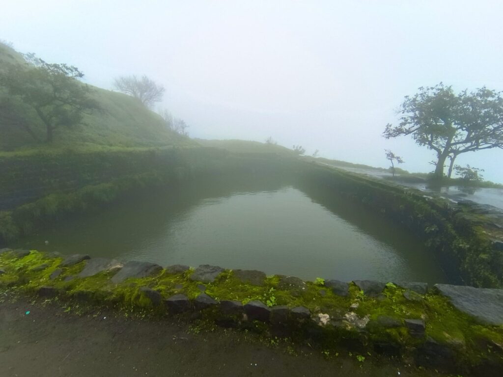 tikona fort