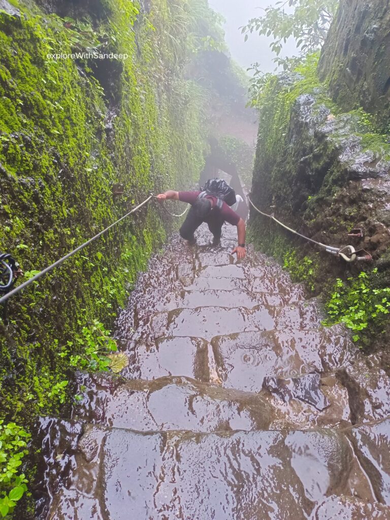 tikona fort stairs