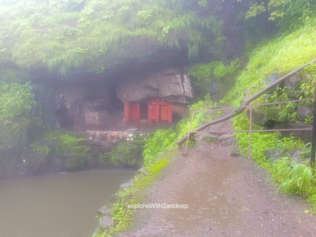 tikona fort temple