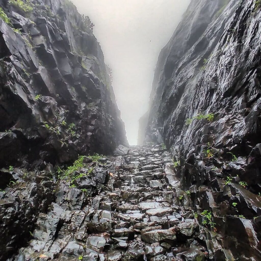 naneghat reverse waterfall