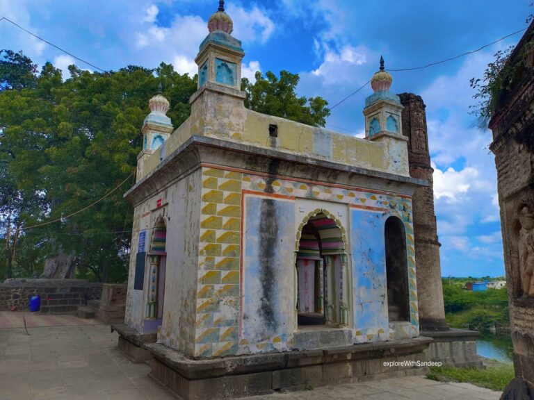 Pandeshwar Temple