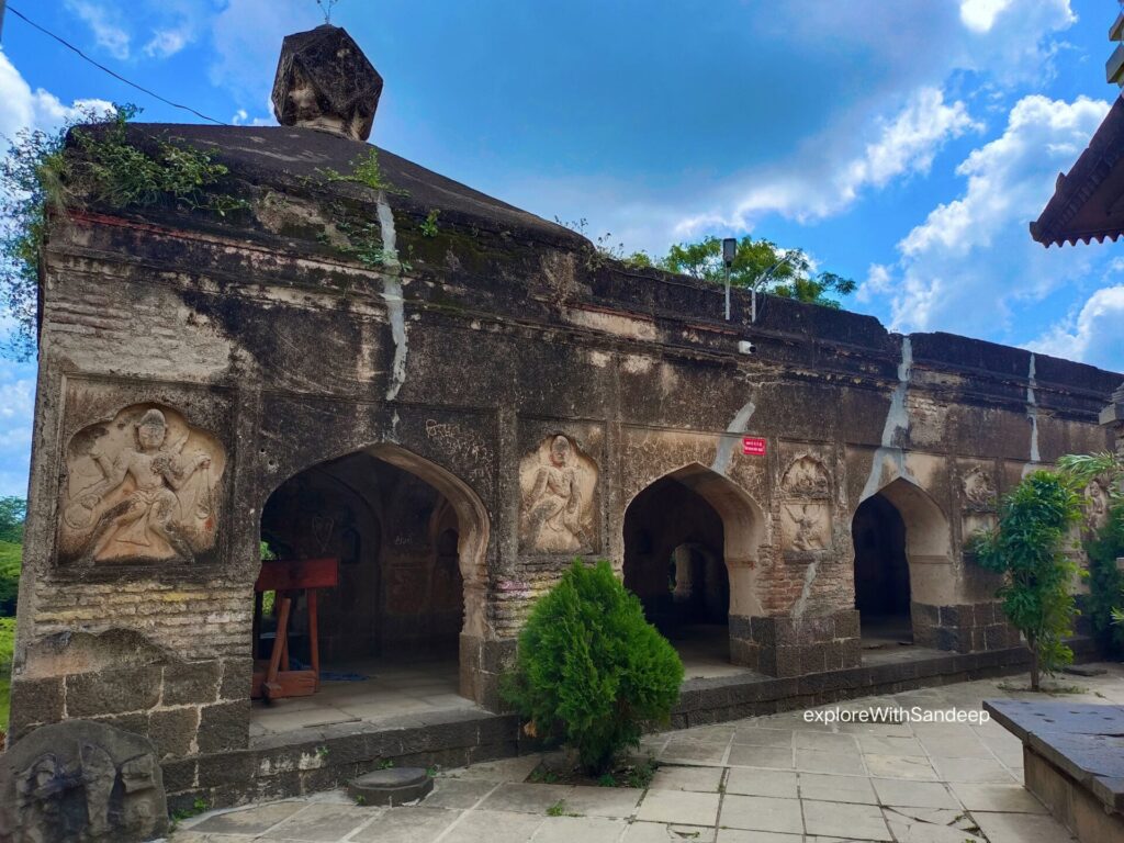 Pandeshwar Temple