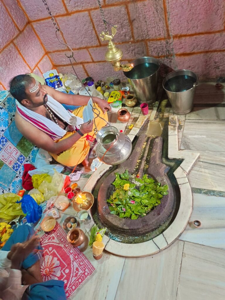 Nilkantheshwar Temple