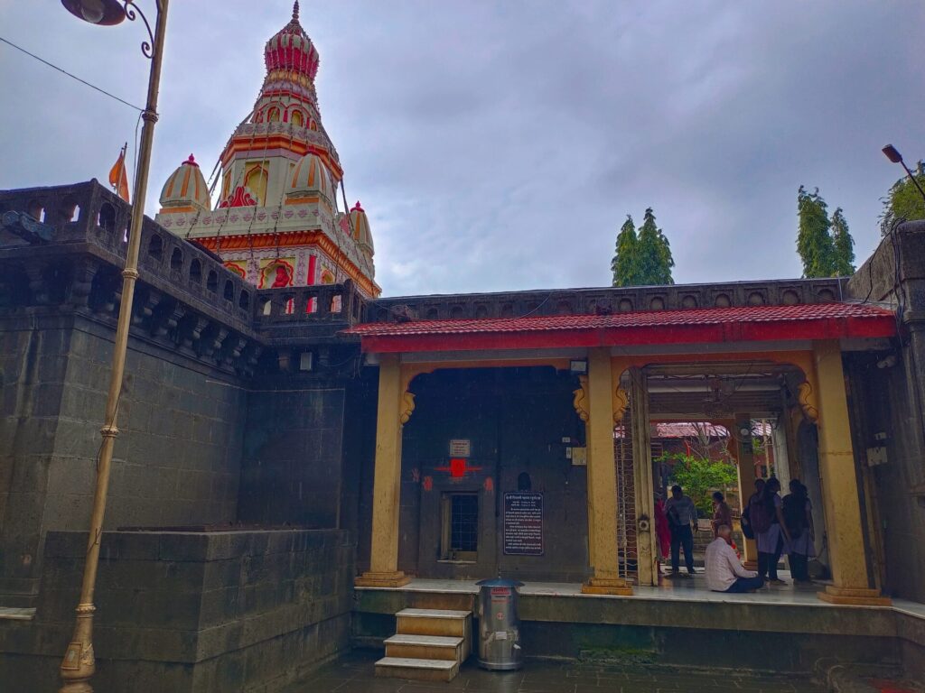 Moraya Gosavi Temple, Chinchwad