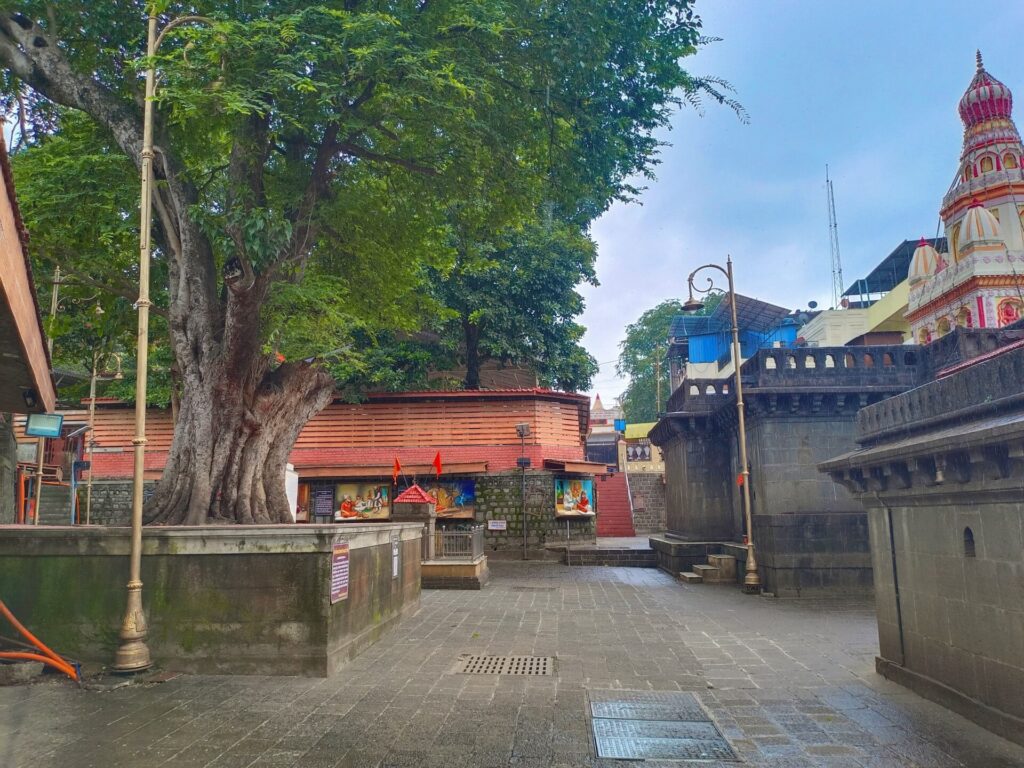 Moraya Gosavi Temple, Chinchwad