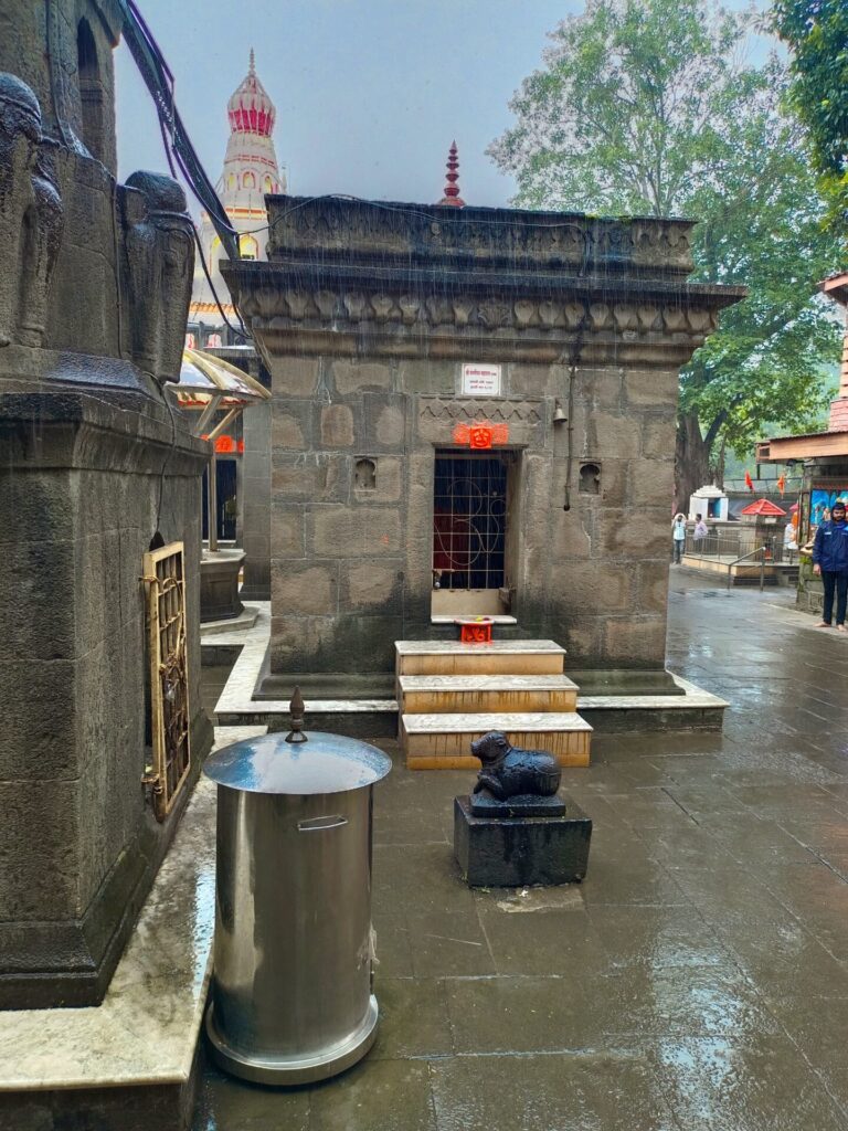 Moraya Gosavi Temple, Chinchwad