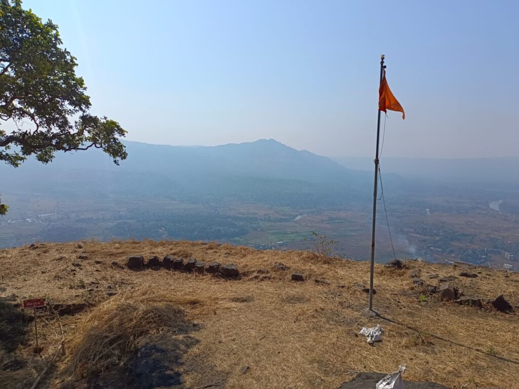 sarasgad fort trek