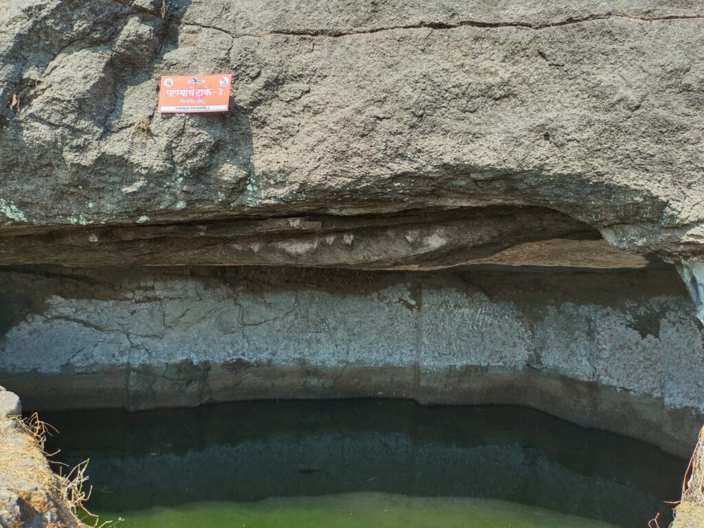 sarasgad fort trek