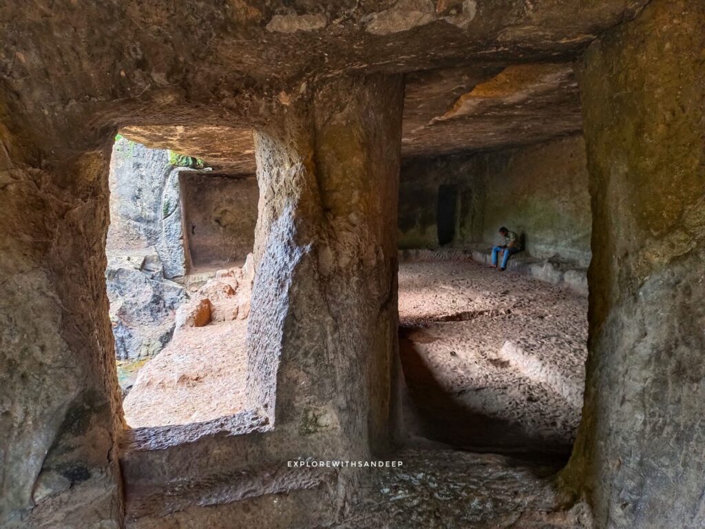 mandapeshwar caves
