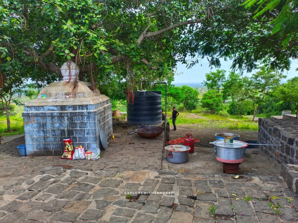 Bhuleshwar Temple