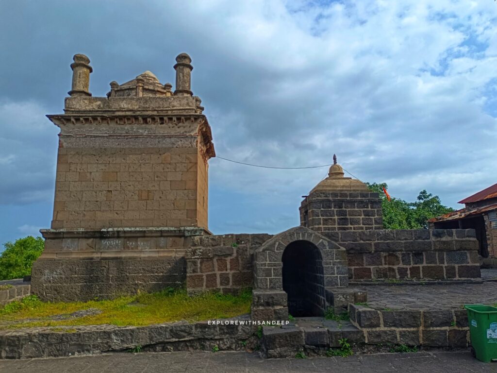 Bhuleshwar Temple