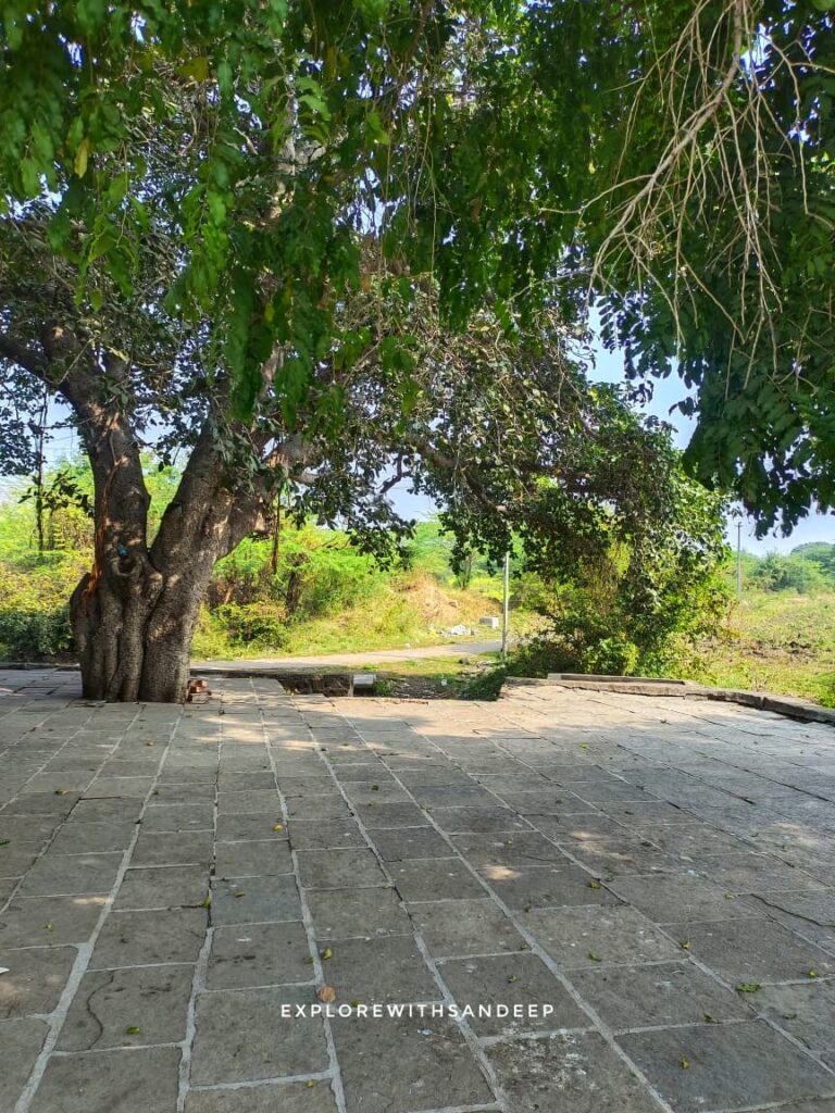 valmiki samadhi temple
