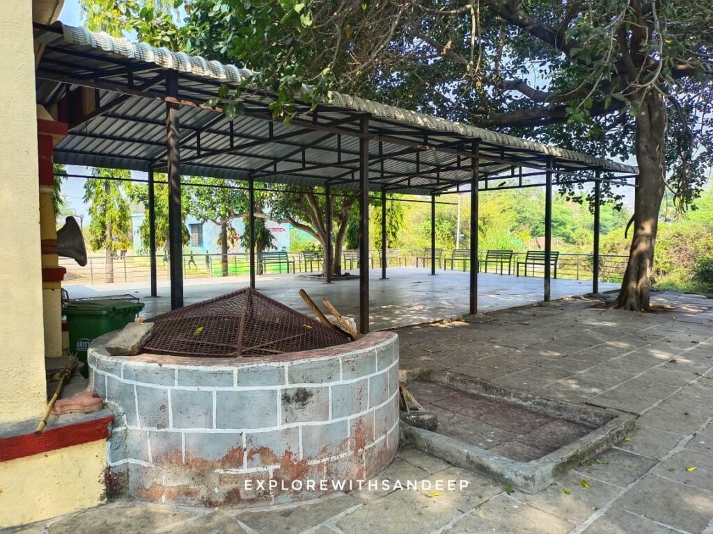 valmiki samadhi temple