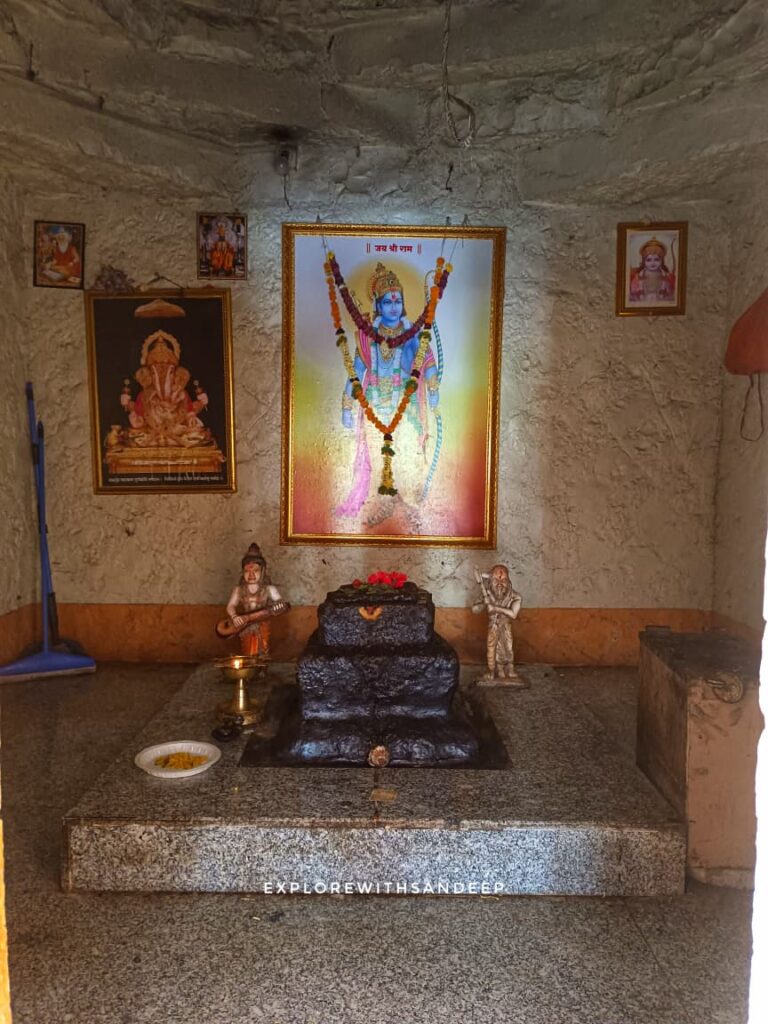 valmiki samadhi temple
